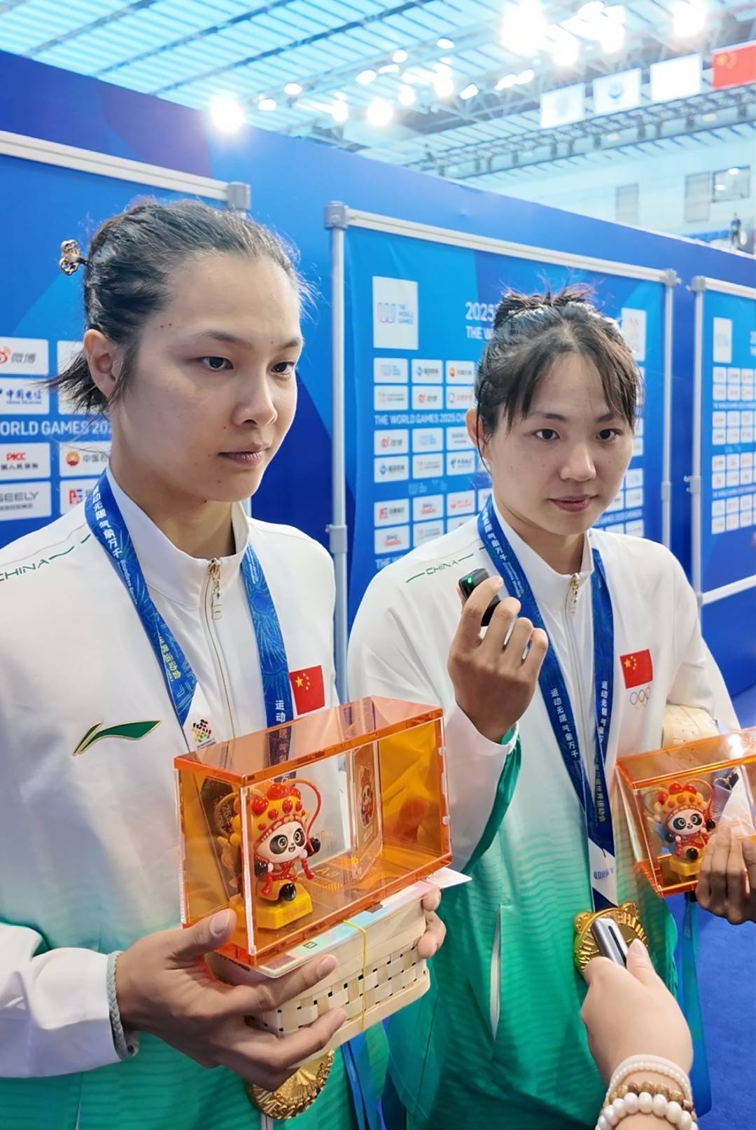 蹼泳运动员, 和游泳其他
